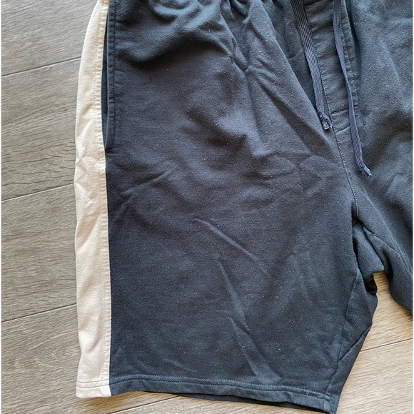 Calvin Klein Beige and Black Shorts | Men’s XL with Drawstring - Picture 4 of 7